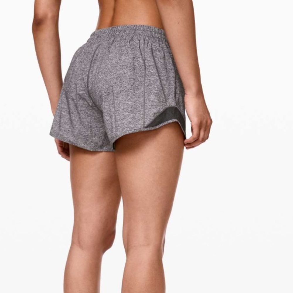 Lululemon Hotty Hot Short II *Long 4"